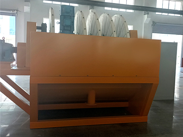 Filtru disc rotativ continuu