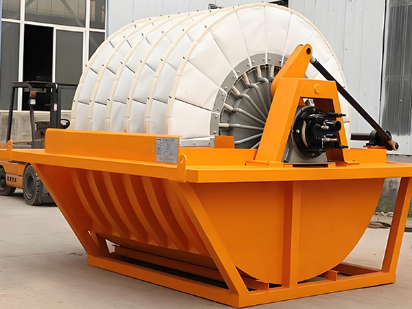 Filtru de disc cu vid rotativ