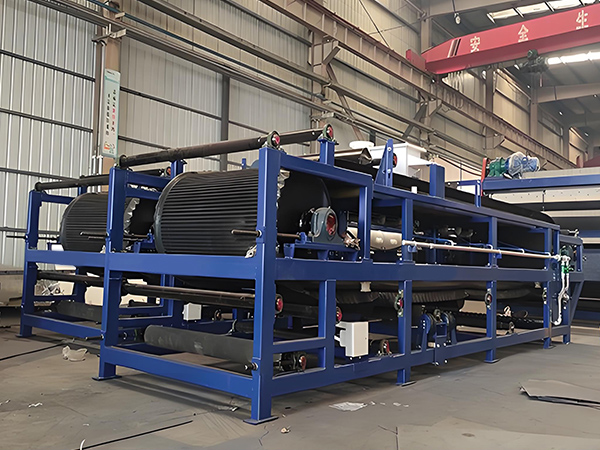 Presă de filtru pentru centura de vid